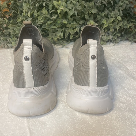 Bootie style tennis shoes - Picture 3 of 8